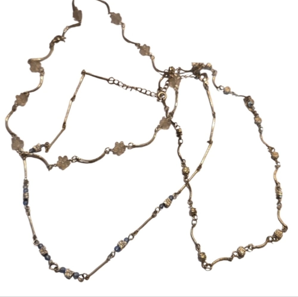 Elegant 90s Dainty Silver Floral Necklaces, Butterfly